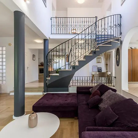 Villa Artea *