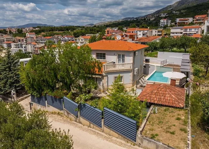 빌라 Artea, Luxurious With Heated Pool