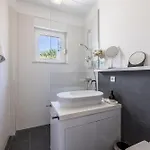 Artea, Luxurious With Heated Pool * Podstrana