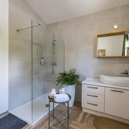 Artea, Luxurious With Heated Pool