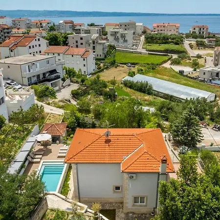 Artea, Luxurious With Heated Pool Vila Podstrana