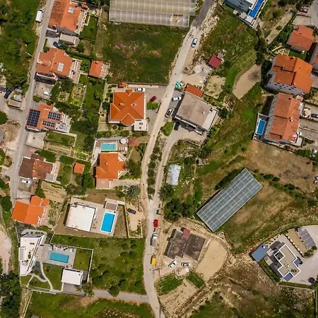 Artea, Luxurious With Heated Pool Vila *