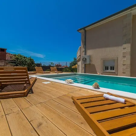 Artea Villa